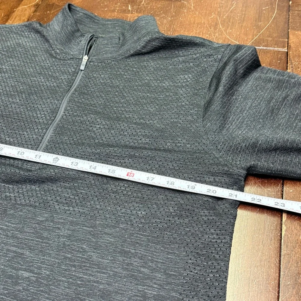 Lululemon Metal Vent Tech Half-Zip Men's Charcoal Size Large Long Sleeve Shirt